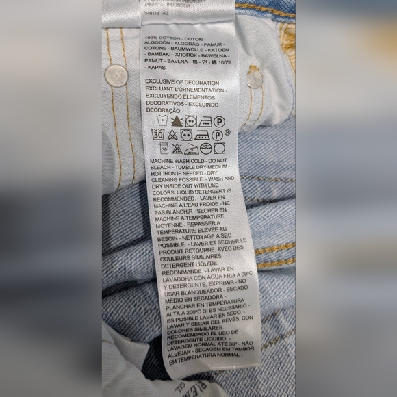 Levi's® Premium 501® Original Fit Women's Jeans, size W25 L32 - Picture 11 of 16